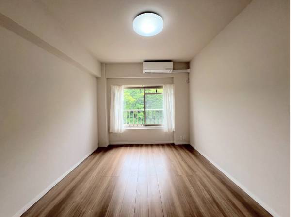 お部屋の窓からはいっぱいの自然！