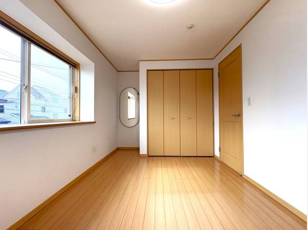クローゼット完備の居室