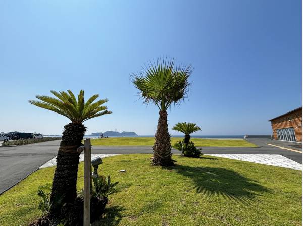 湘南の海へも歩いて１０分。湘南ライフを満喫できます(約800ｍ)