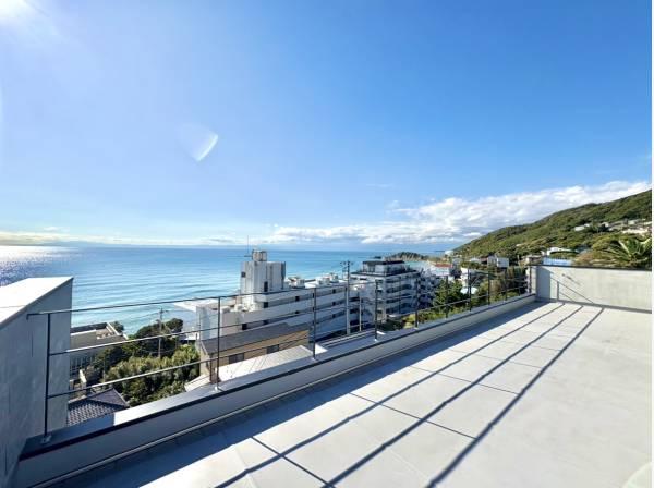 海だけでなく富士山や江ノ島も望むことできます。