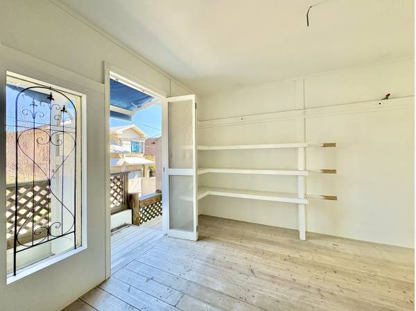 無垢の床板が特別な雰囲気を演出します