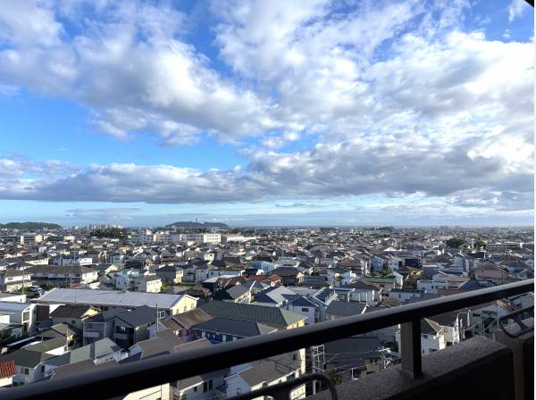 バルコニーから海と江ノ島もしっかり見えました★