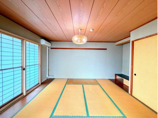 ゆとりのある和室もございます