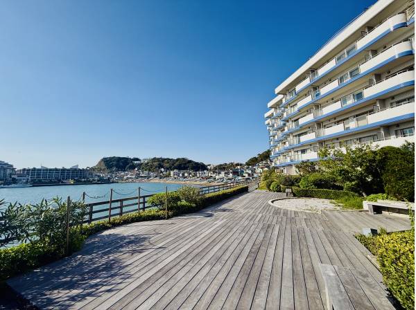 オーシャンフロントレジデンス