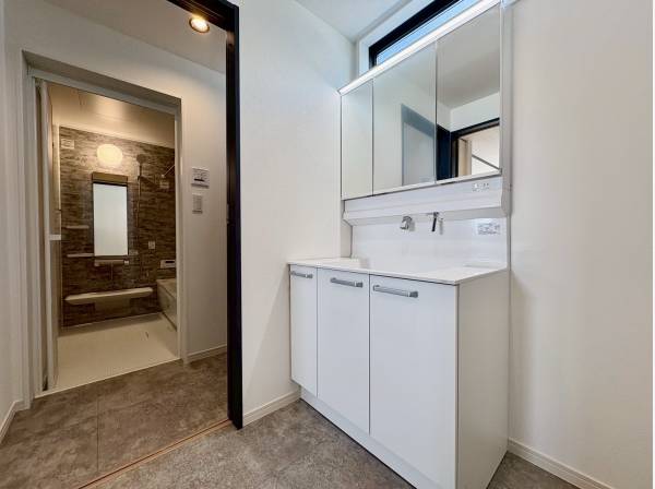 サニタリースペースと浴室