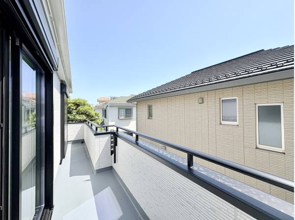 日当たり良好のバルコニー