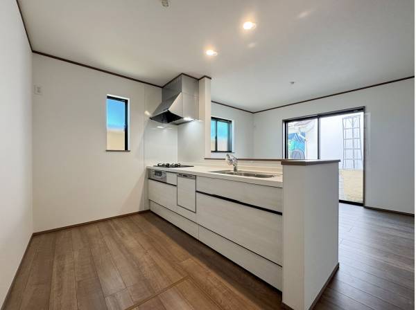 食洗機付きのカウンターキッチン