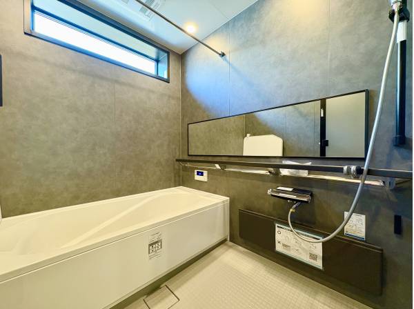 水回りはゆとりがあり、落ち着きのある色使い！