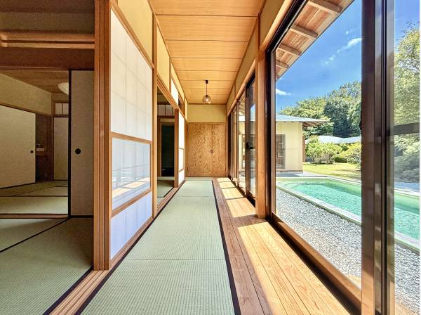 縁側のある日本家屋も少なくなりましたが、美しく再生復活されています