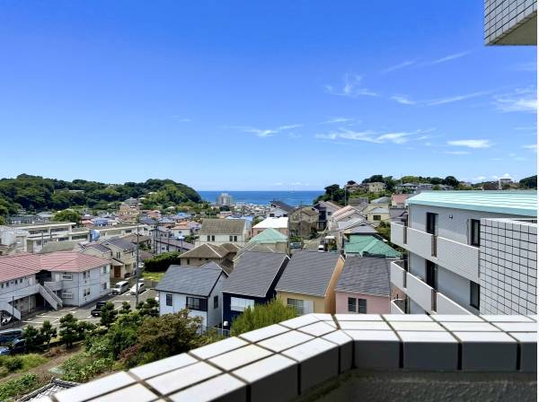 海を望む開放的な景色