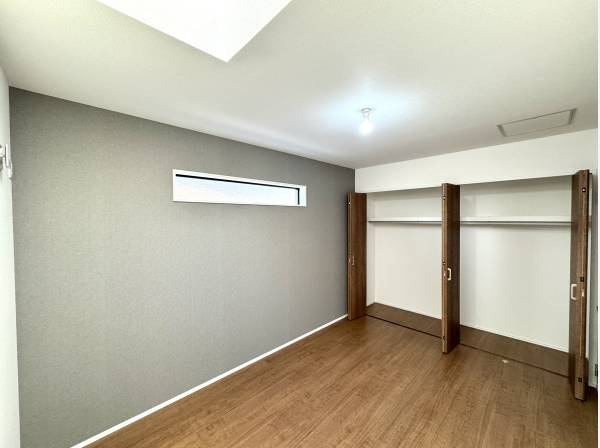 居室はトップライト付ため室内に日差しが差し込みます