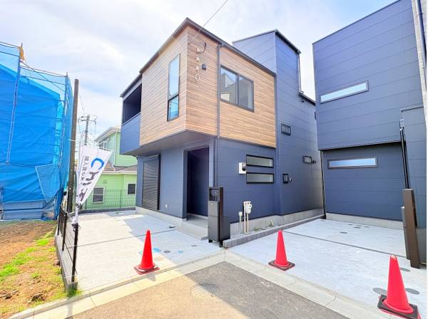 スタイリッシュな外観、カースペース1台