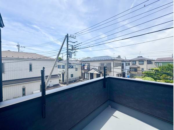 海風感じるバルコニーは日当たり良好！