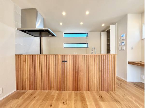 木の温もりが家族全体を包んでくれます。