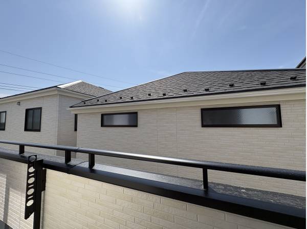 バルコニーは日当たり良好です。