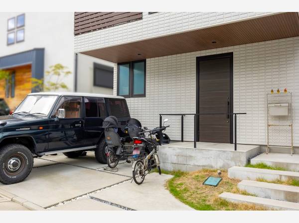 エントランスも広々としてます。