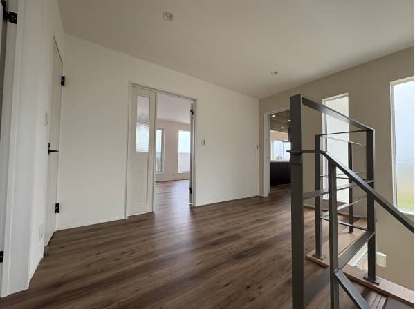 ２階の階段ホールです