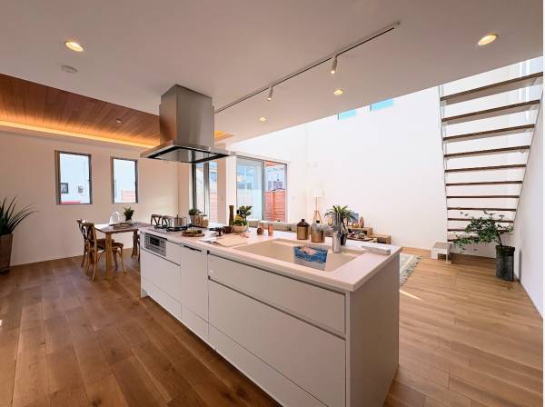 家事動線を考えたアイランドキッチン