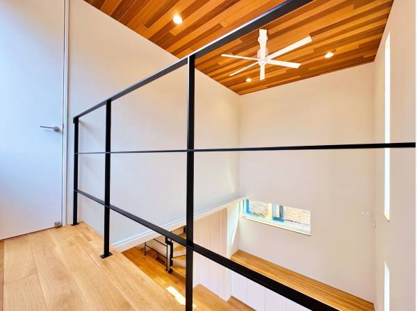 吹抜は開放感へといざないます