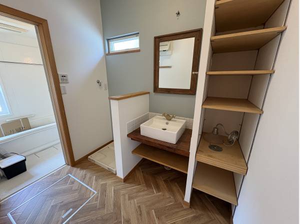 リフォーム途中です。