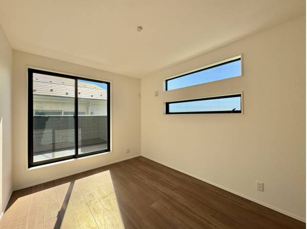 居室にもしっかりと陽光が差しこみます
