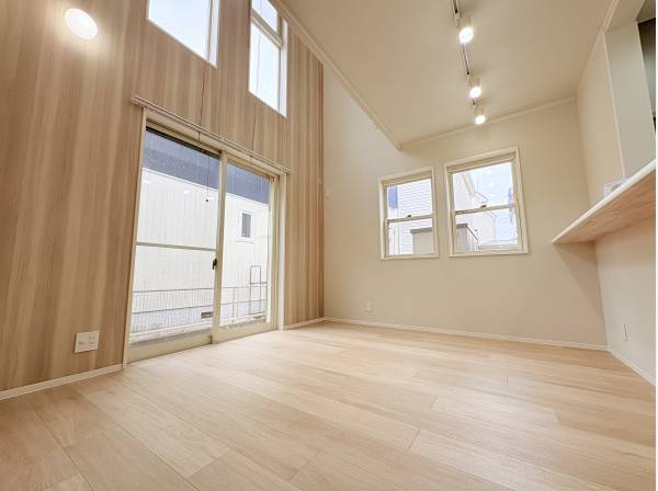 天井も高く開放的な空間