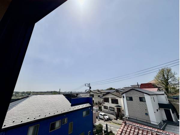 高台にあるので、部屋からの眺望もいいですよ！