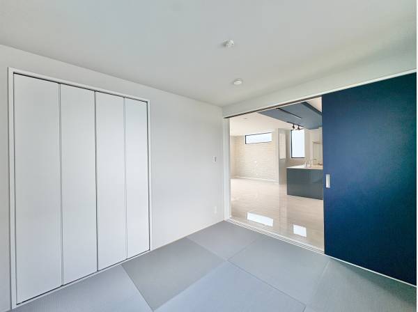 居室には爽やかな風をたっぷりと取り込み、気持ちの良い朝を迎えらます