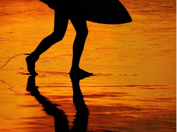 目の前の海はサーフポイントとしても名高い「チサン」(約650ｍ)