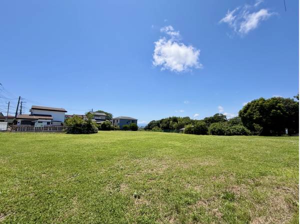 第138号緑の広場まで30ｍ