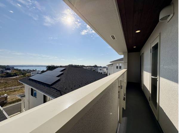 海を望むバルコニー