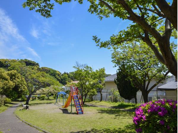 正福寺公園まで徒歩1分（約60ｍ）