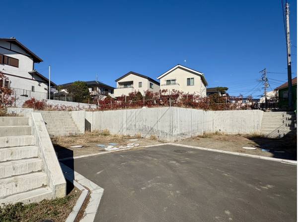 綺麗な開発分譲地内の1区画です