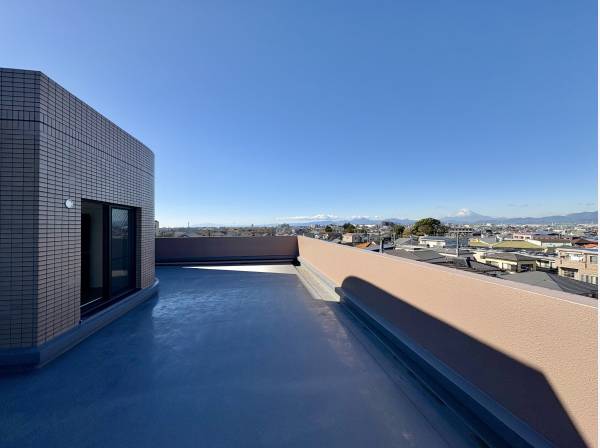 大型のプライベートバルコニー