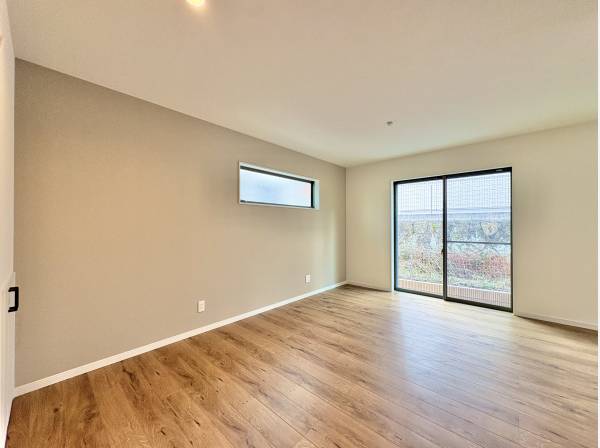 室内はとても明るい空間です