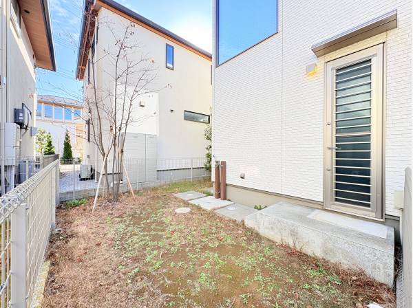 東南側のお庭スペース