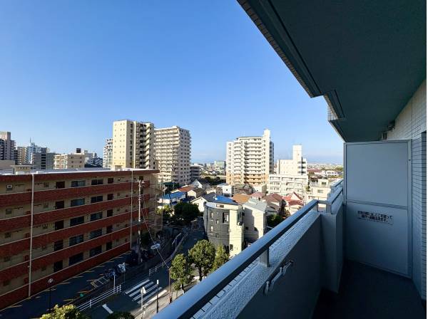 バルコニーは風通し良好・日当たり良好！