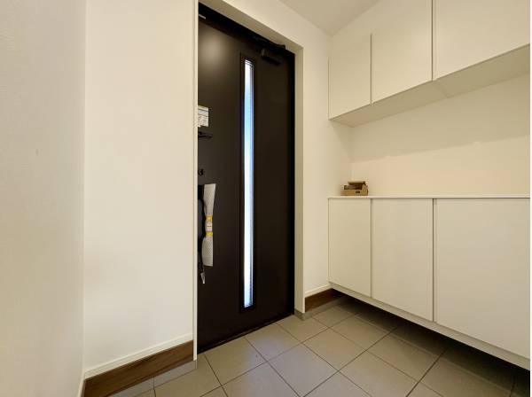 ゆとりのある玄関ホール