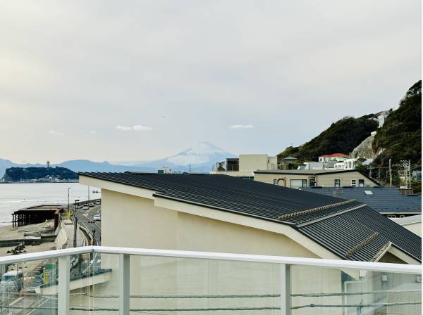 雄大な富士もご覧の通り望みます