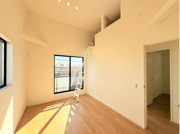 ＷＩＣ付き主寝室７．３帖