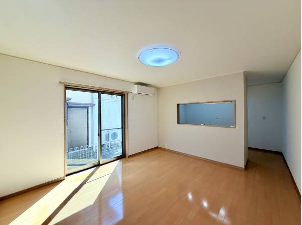 フローリング・クロス交換済みです