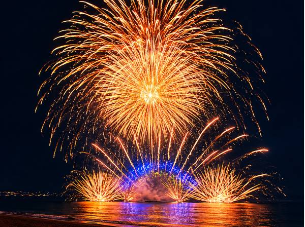 三浦海岸の花火大会もこの迫力です！
