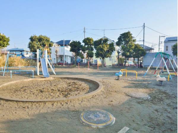 平和町第一公園まで徒歩3分（約200m）