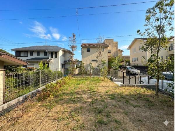 広々したお庭で家庭菜園等お楽しみ頂けます