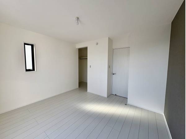 クローゼット完備の居室