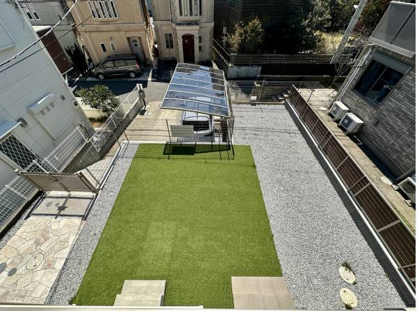 2階バルコニーから見たお庭/ここまで広いお庭も中々お目にかかれません