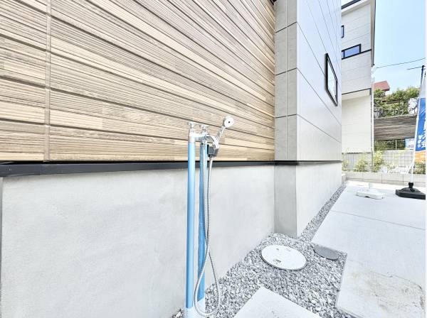外シャワー付き