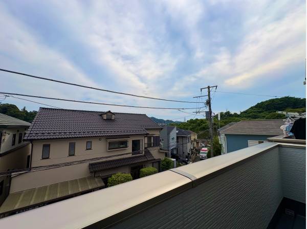 バルコニーからの眺望　心地よい風が吹きます