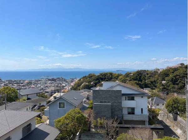 相模湾も江の島も富士山も見えます