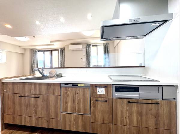 対面式システムキッチン